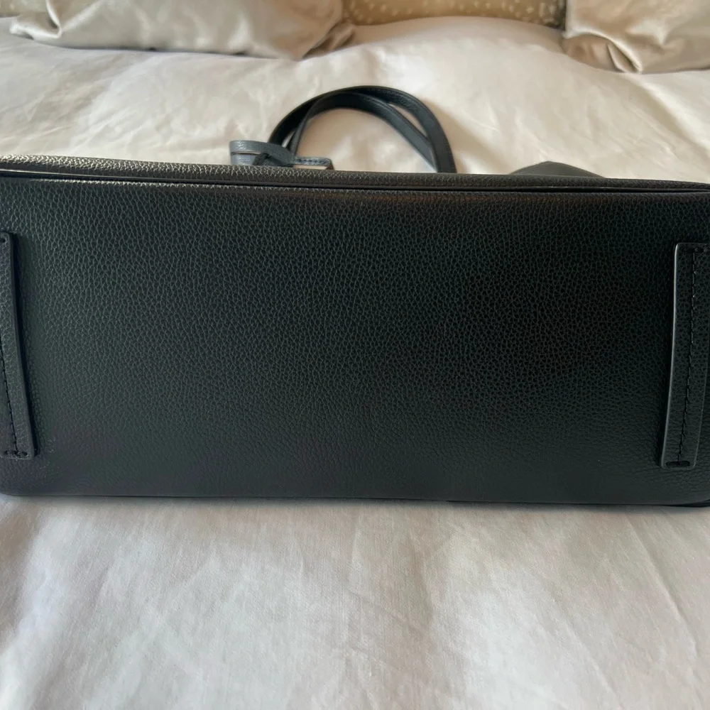 Marc Jacobs Black Pebbled Leather Tote with Gold Hardware - Picture 3 of 13